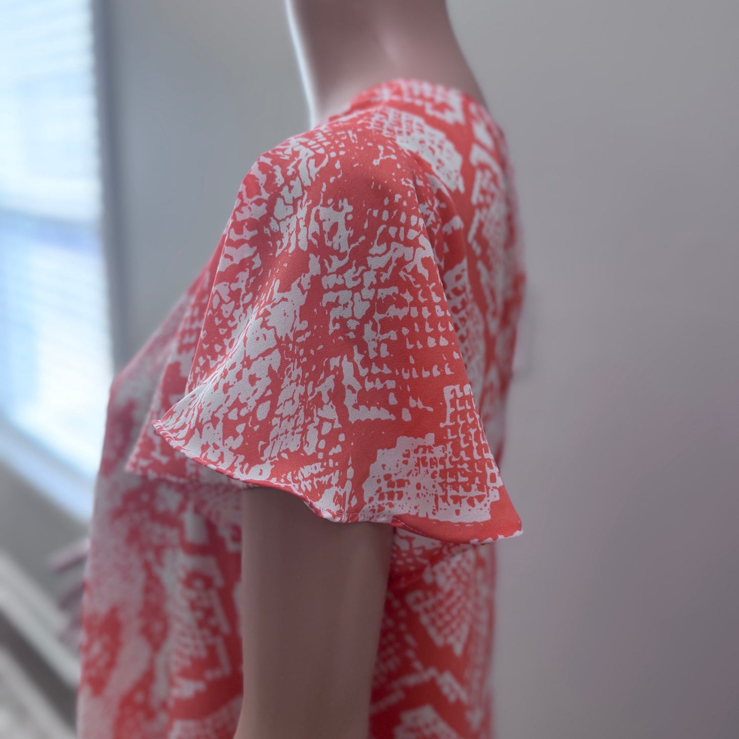Buddy Love Ciara Dress Small – Orange Snake Print Flutter Sleeve Shift