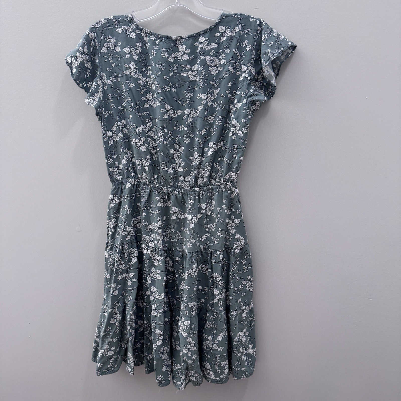 Dotti Green Floral Wrap Dress Women’s Size 8 Short Sleeve Viscose Casual