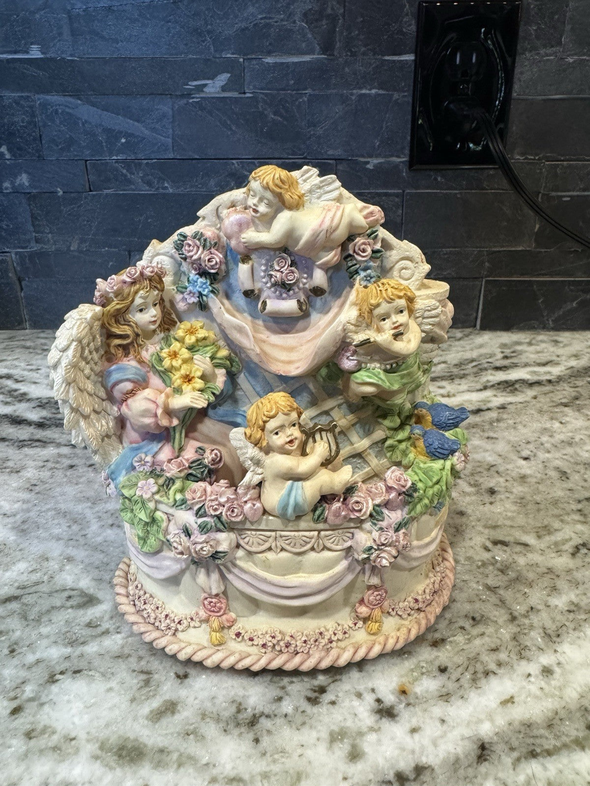 Vintage Angels Water Fountain Treasures Musical- Music Tested