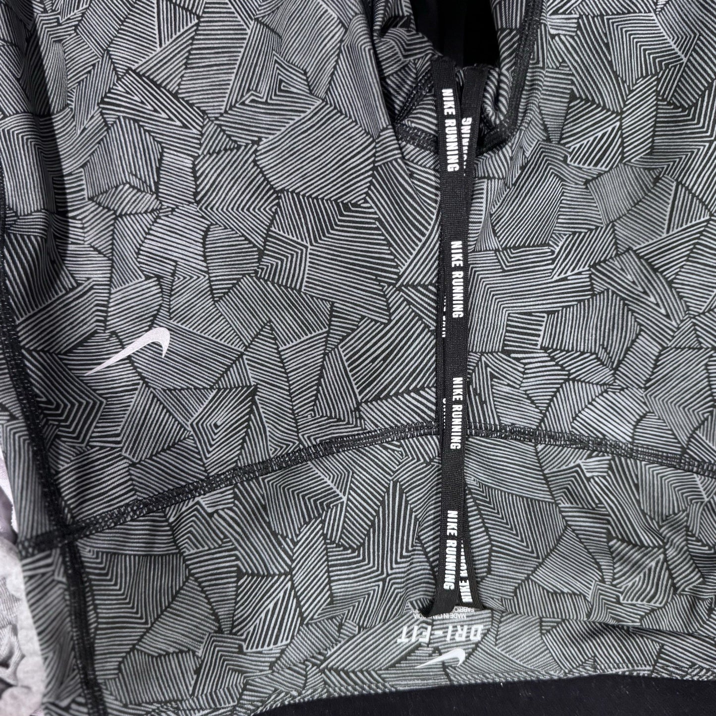 Nike Dri-Fit Running Capris Women’s Size Small Abstract Geo Print