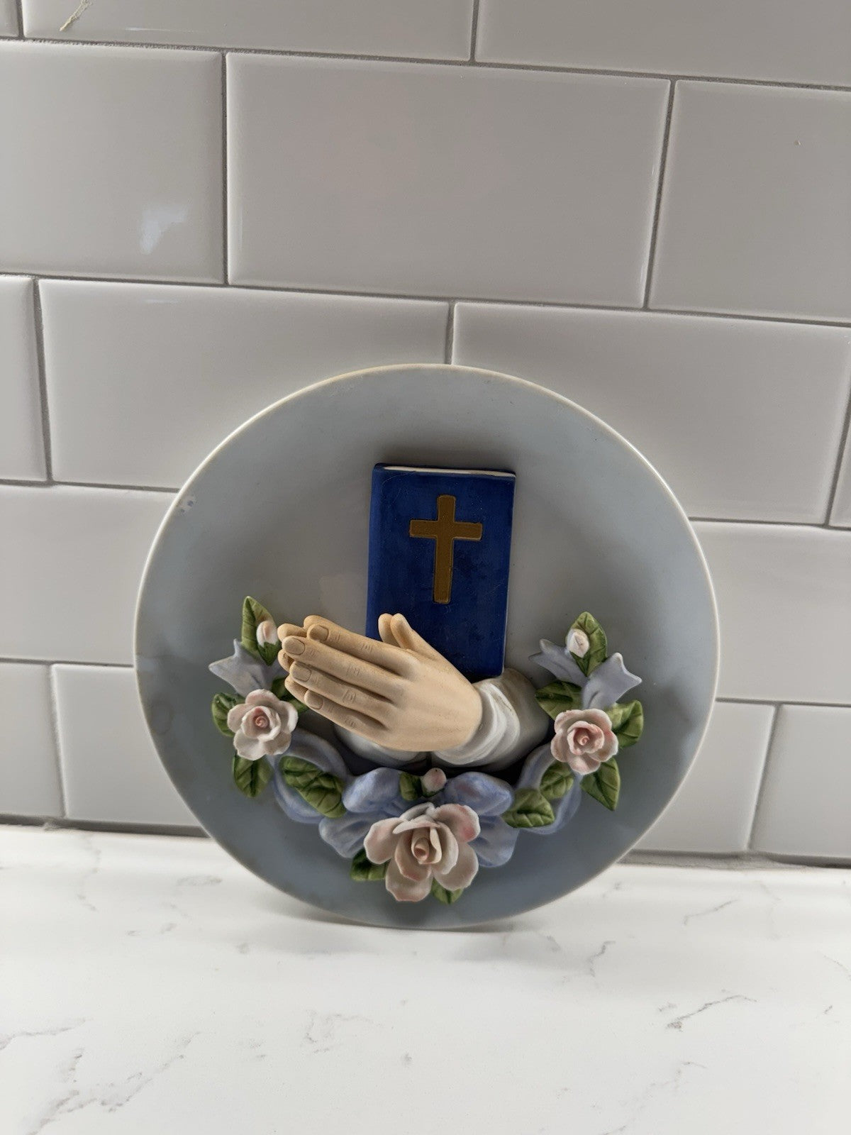 Vintage Collectors 3D Plate Praying Hands Main collection Rare