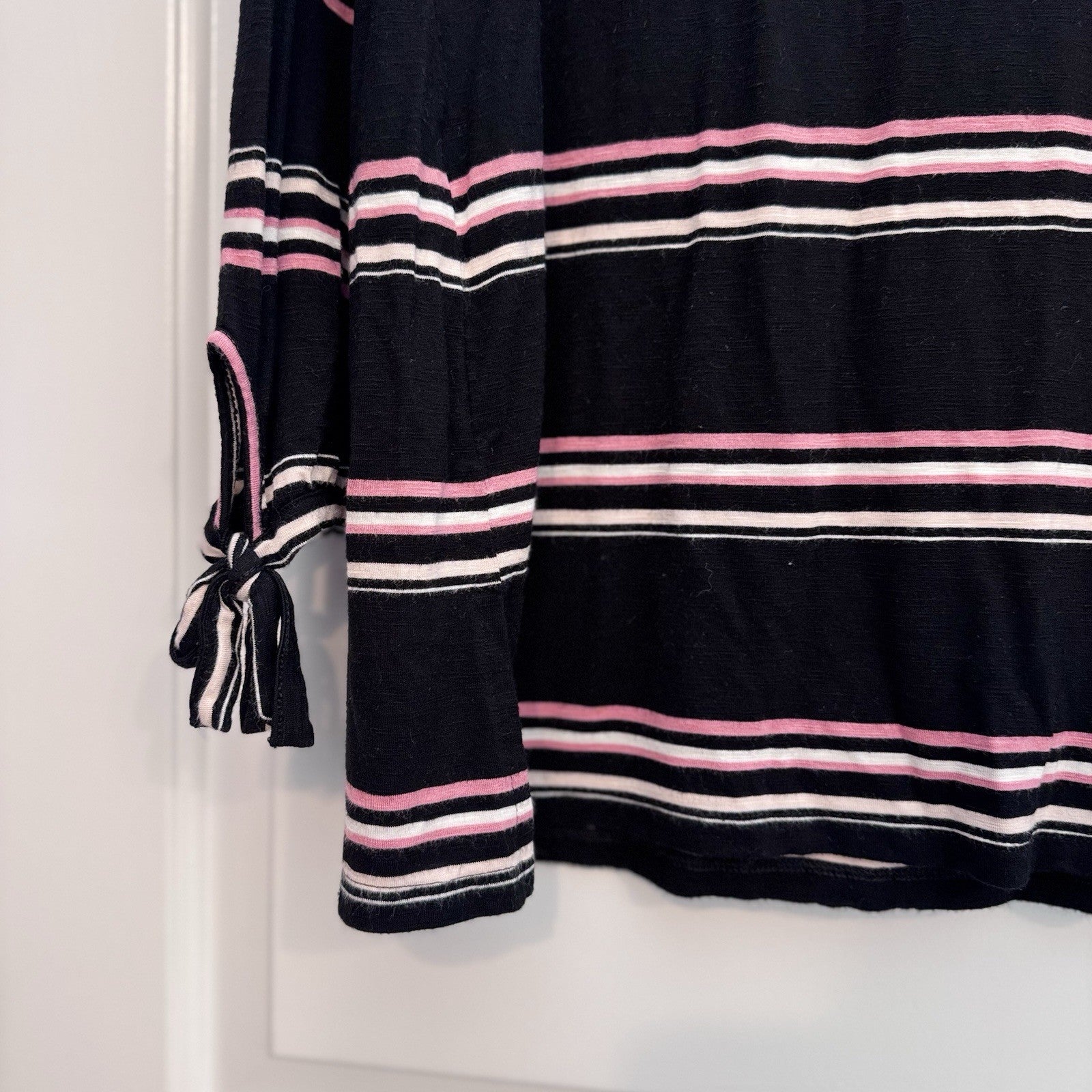 White House Black Market Top Medium Black Pink Stripe Long Sleeve Tie Cuff