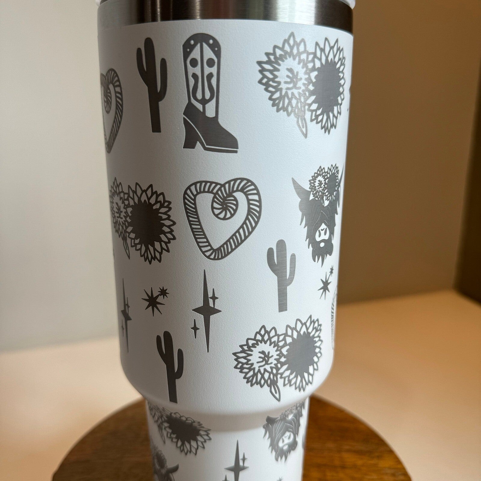 Embrace the Wild West Spirit: Laser-Engraved Western Cowhead and Boots 40oz