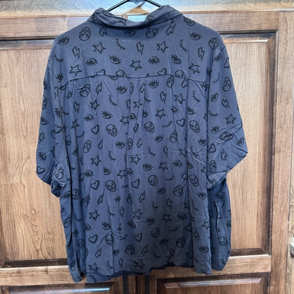 Torrid Emoji Icon Print Button Down Shirt Black Short Sleeve Blouse Size 1 NWOT