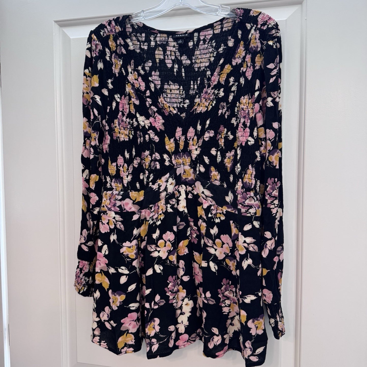 Torrid Women’s Floral Smocked Blouse Top Black Pink Long Sleeve Size 2
