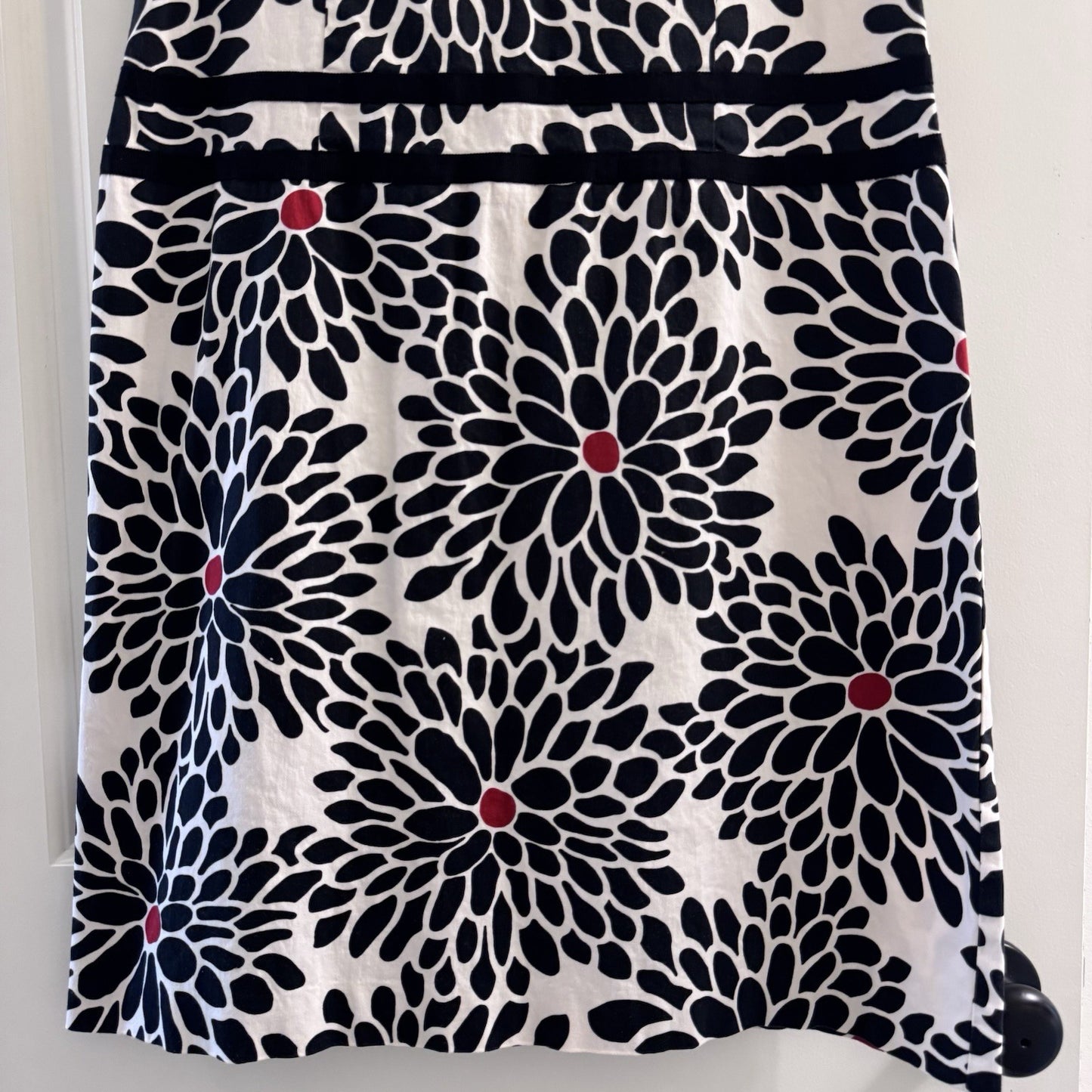 Talbots Sleeveless Sheath Dress Size 14 Floral Black White Red Made in USA