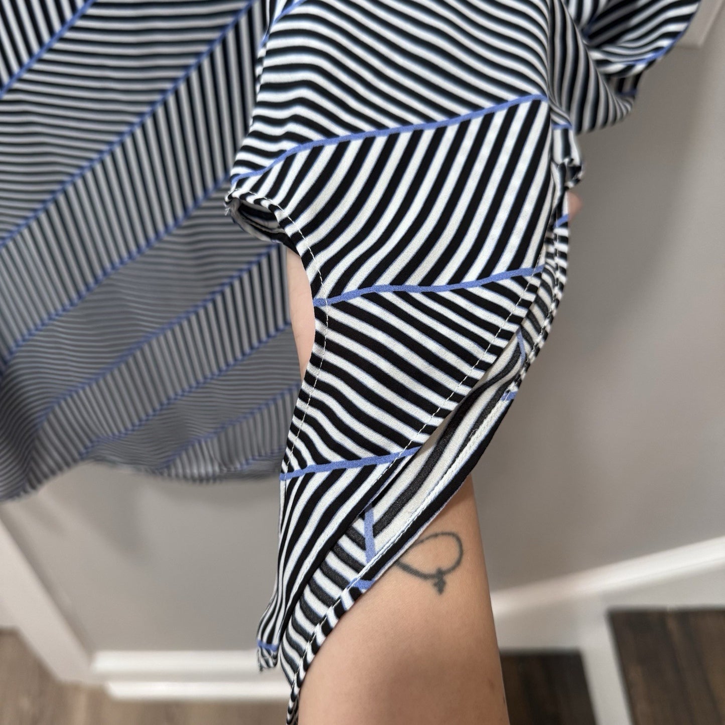 Talbots Petites Small Blouse Black White Stripe Geometric Long Sleeve Top