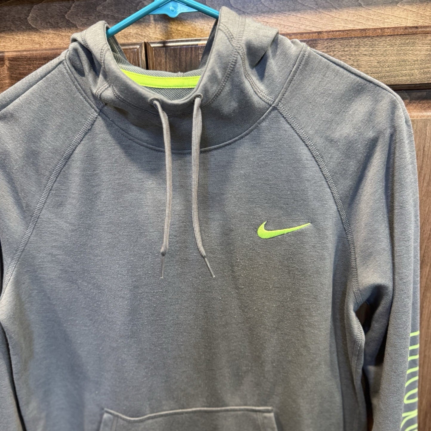 Nike Just Do It Hoodie Size Small Gray Neon Green Pullover Long Sleeve Athletic