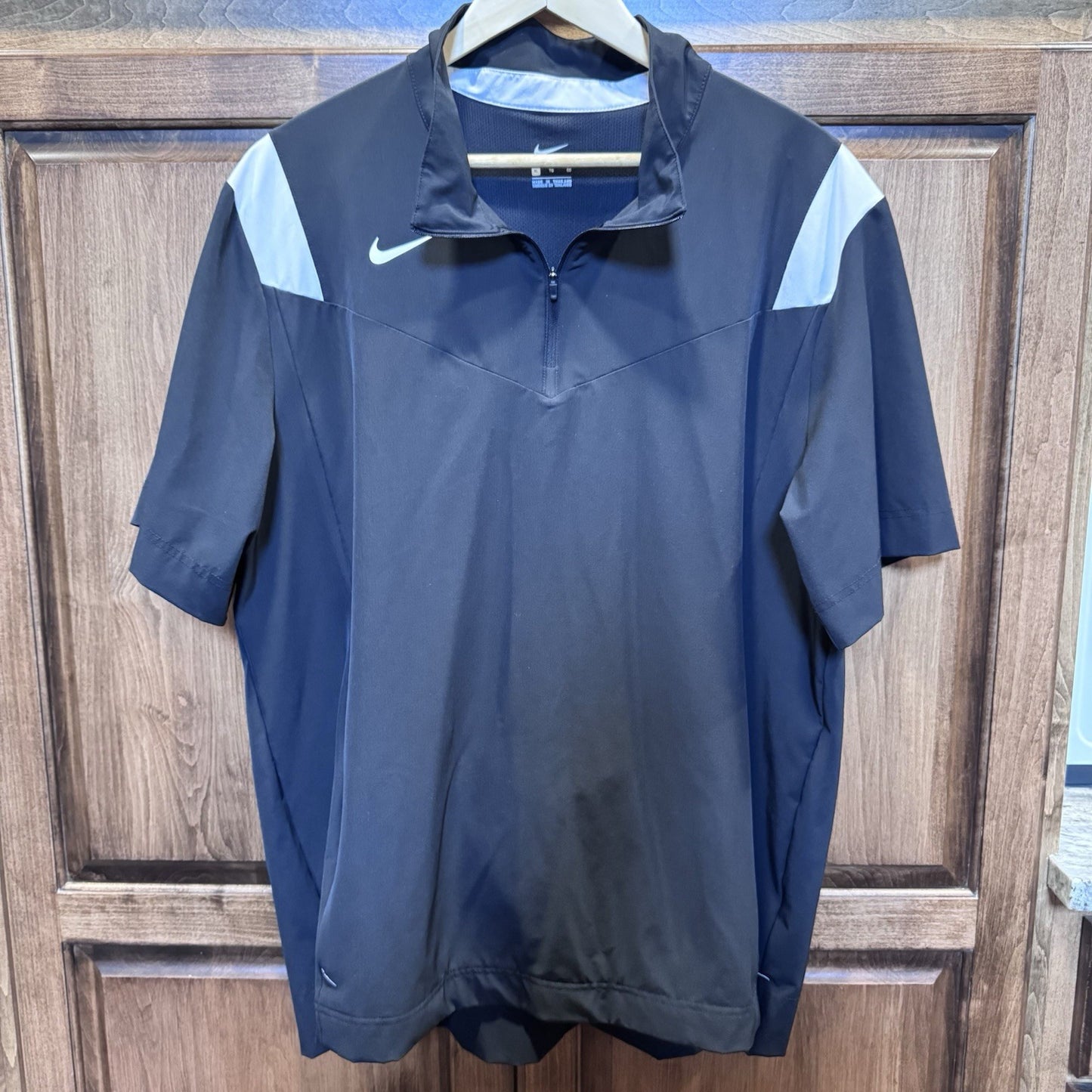 Nike Men’s XL Black 1/4 Zip Short Sleeve Pullover Windshirt Golf Athletic Top