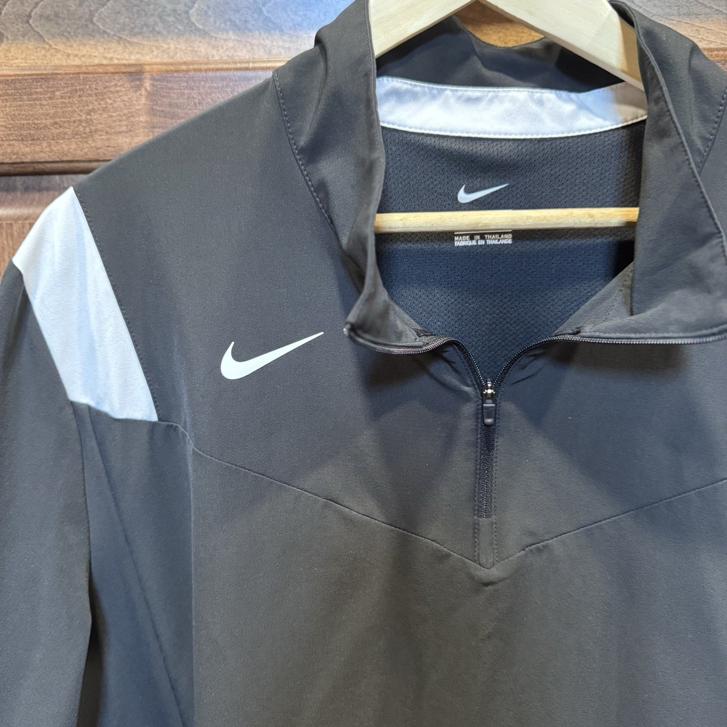 Nike Men’s XL Black 1/4 Zip Short Sleeve Pullover Windshirt Golf Athletic Top