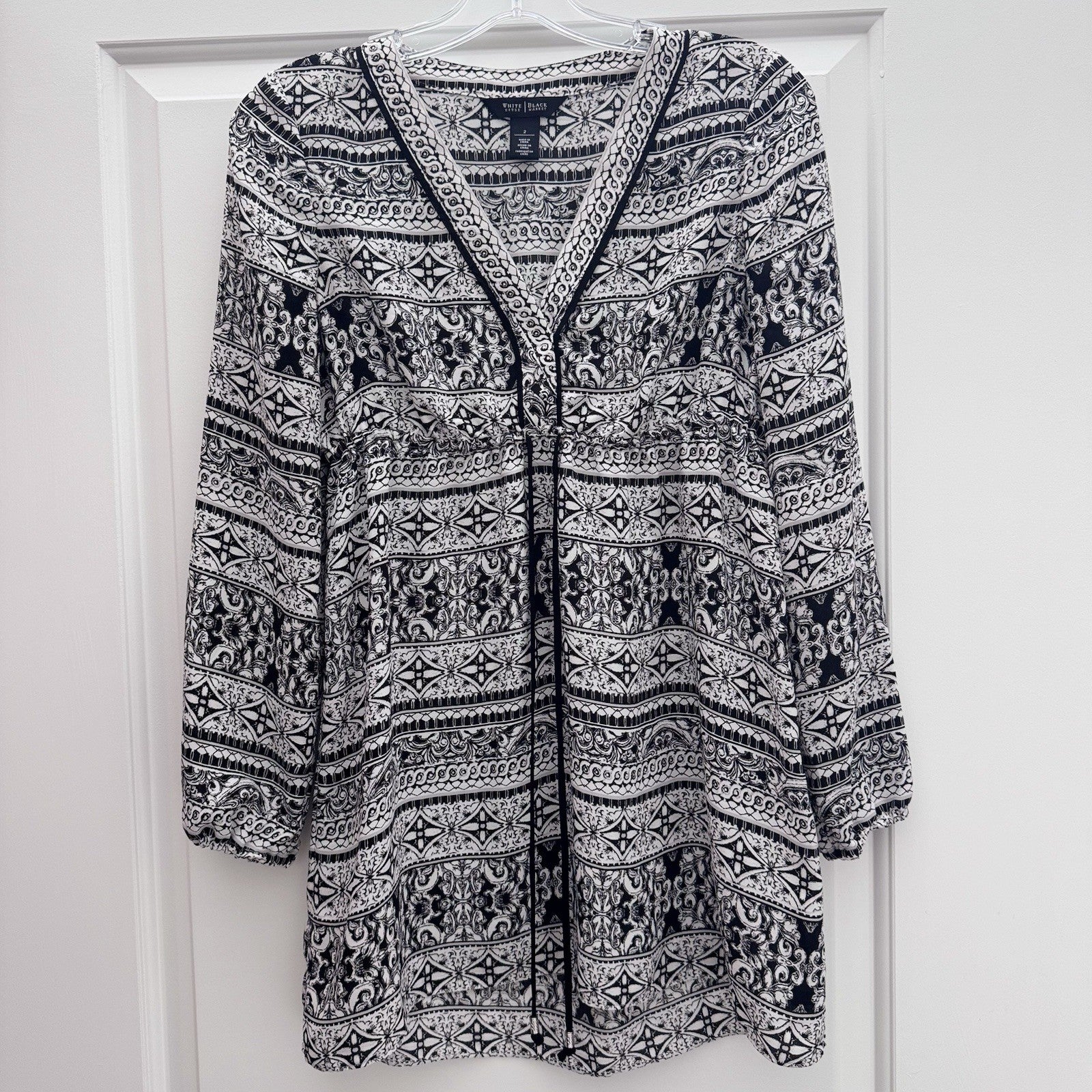 White House Black Market Tunic Top Size 2 Black White Geometric Print Boho