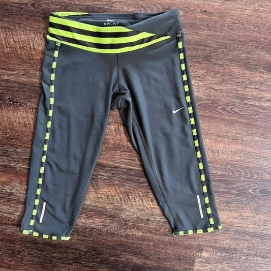 NIKE Dri-Fit Grey/Green Print Capri Running Jogger Pants