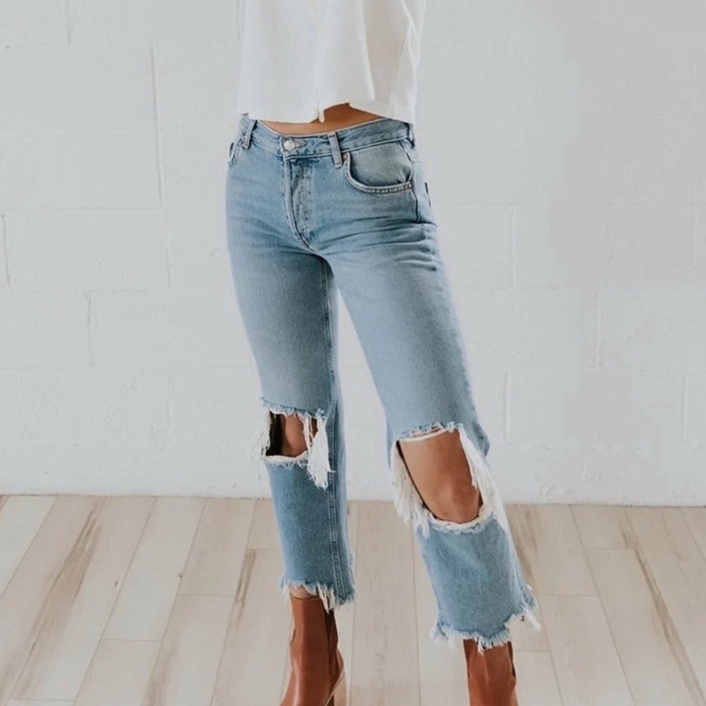 Free People Maggie Mid Rise Straight Leg Distressed Denim Jeans Medium Wash 25