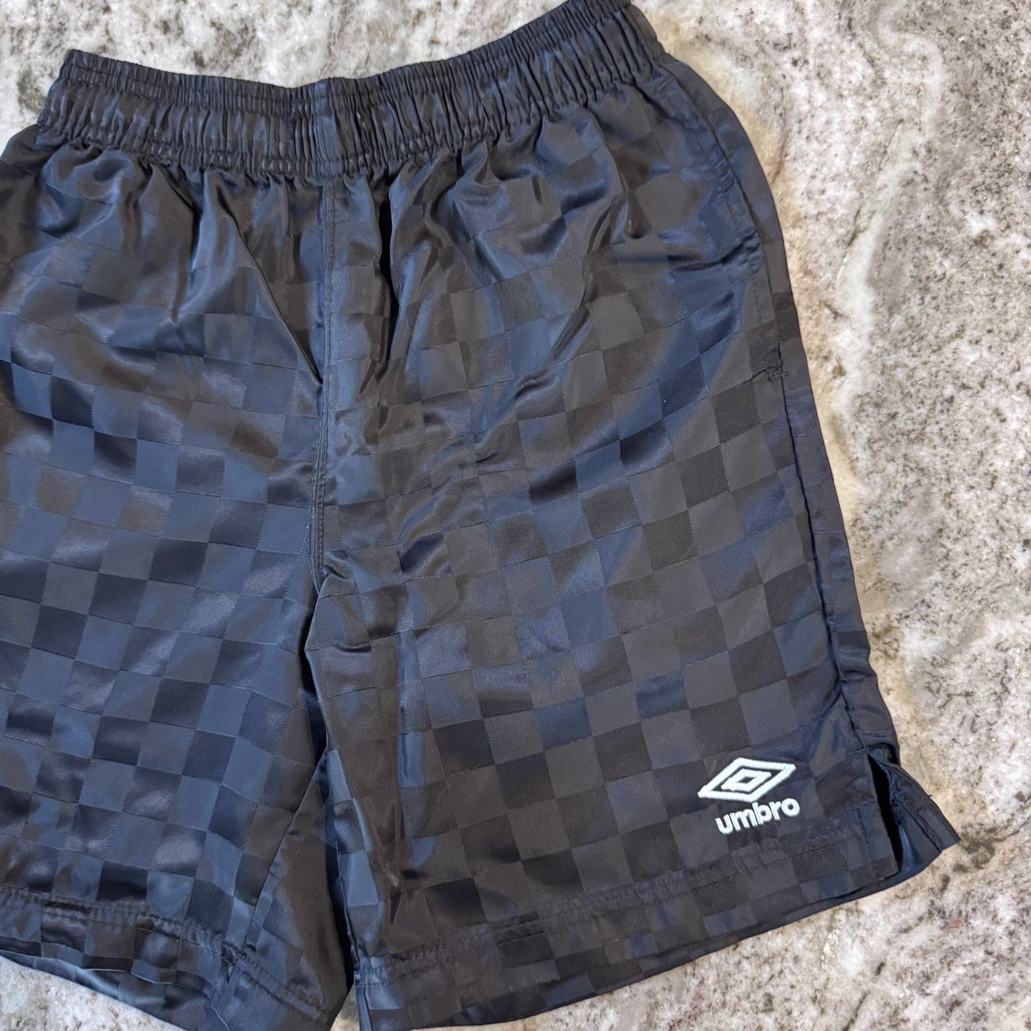 Umbro Boys Shorts Medium 8/10 Black Checkered Nylon Athletic Sportswear
