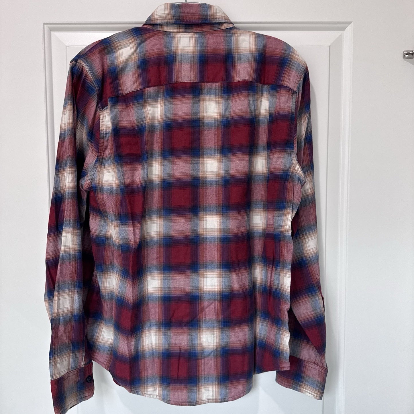 Abercrombie & Fitch Men’s Plaid Button Down Shirt – Size M