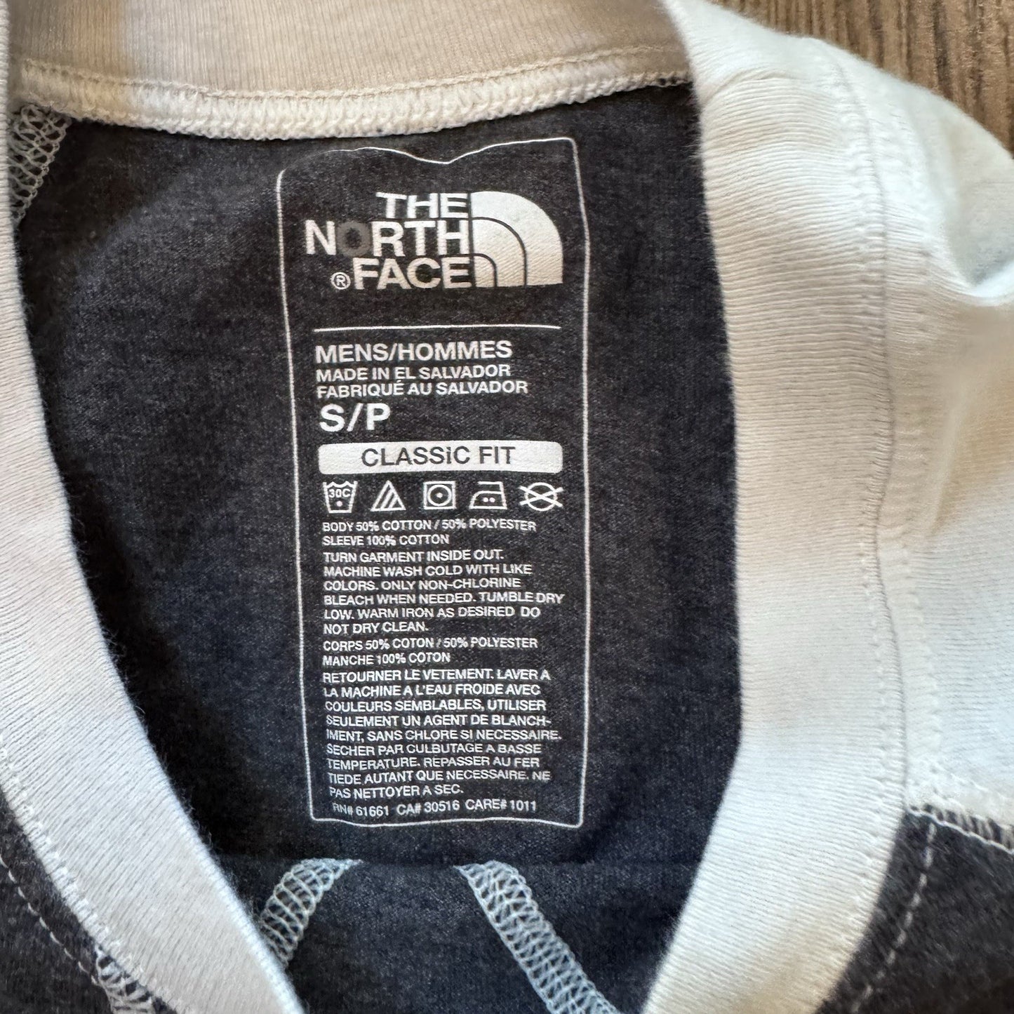 The North Face Men’s Raglan Logo T-Shirt Size S Gray Cream Classic Fit 50/50