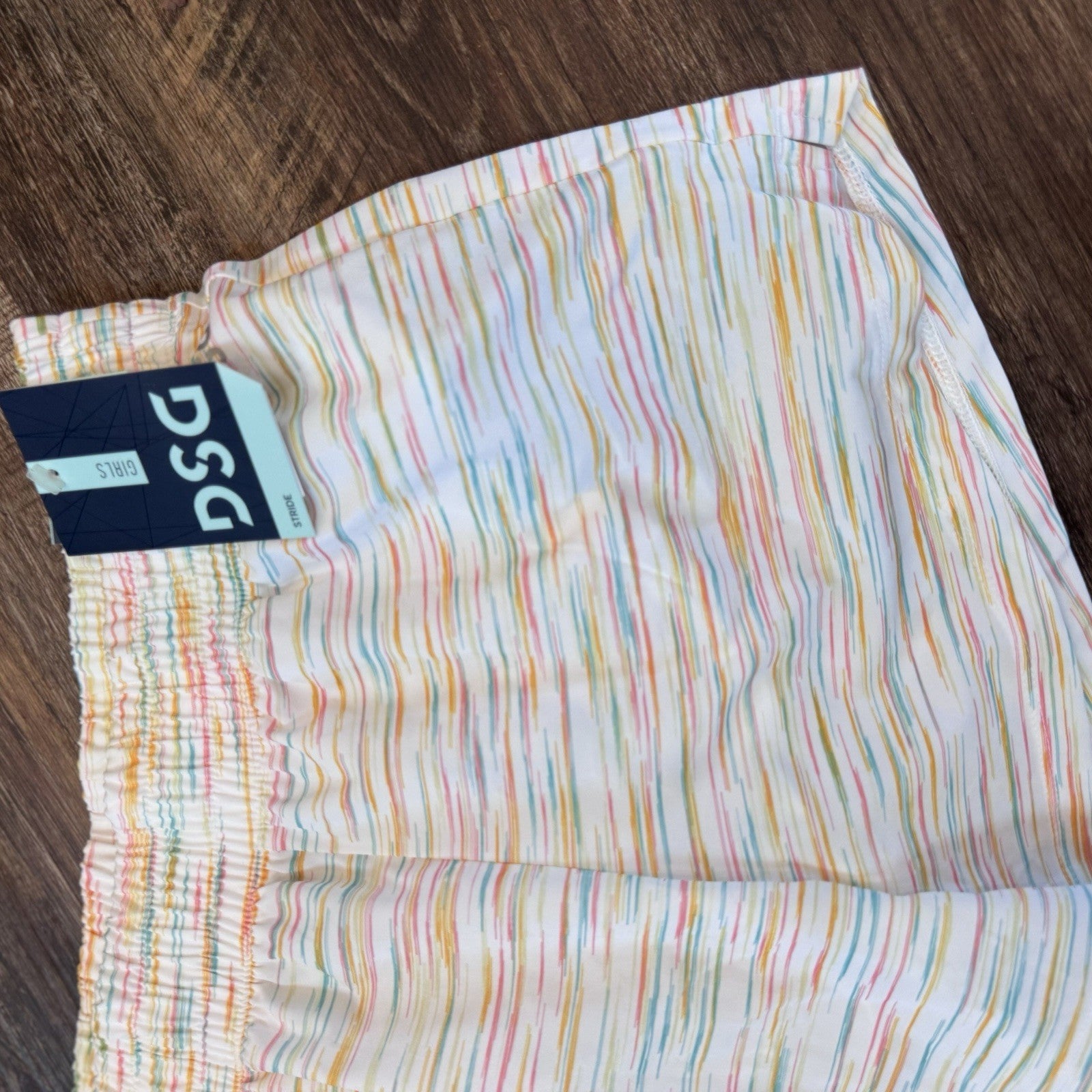 DSG Girls Stride Shorts Size L White Multi Spacedye NWT Built-In Liner $20