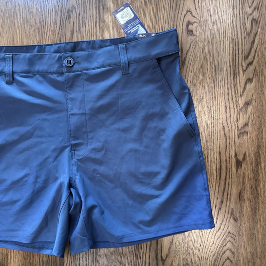 Huk Pursuit Shorts Men’s XXL Navy Blue 8” Inseam Fishing Outdoor Stretch NWT $60