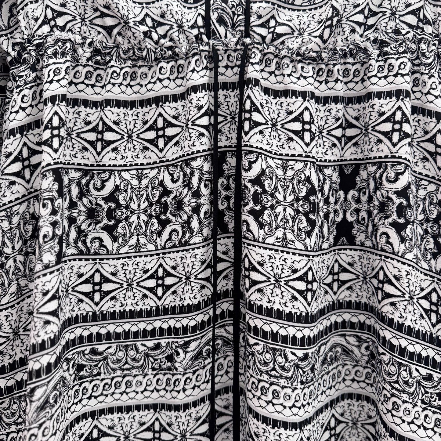 White House Black Market Tunic Top Size 2 Black White Geometric Print Boho