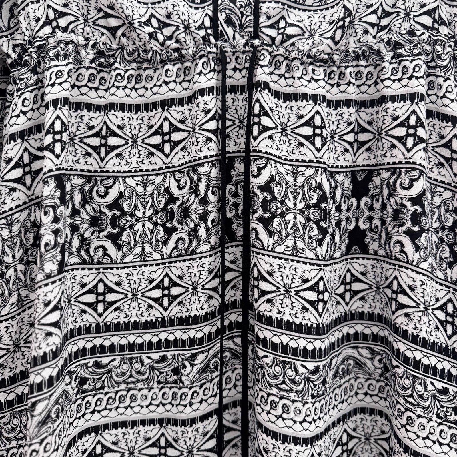 White House Black Market Tunic Top Size 2 Black White Geometric Print Boho