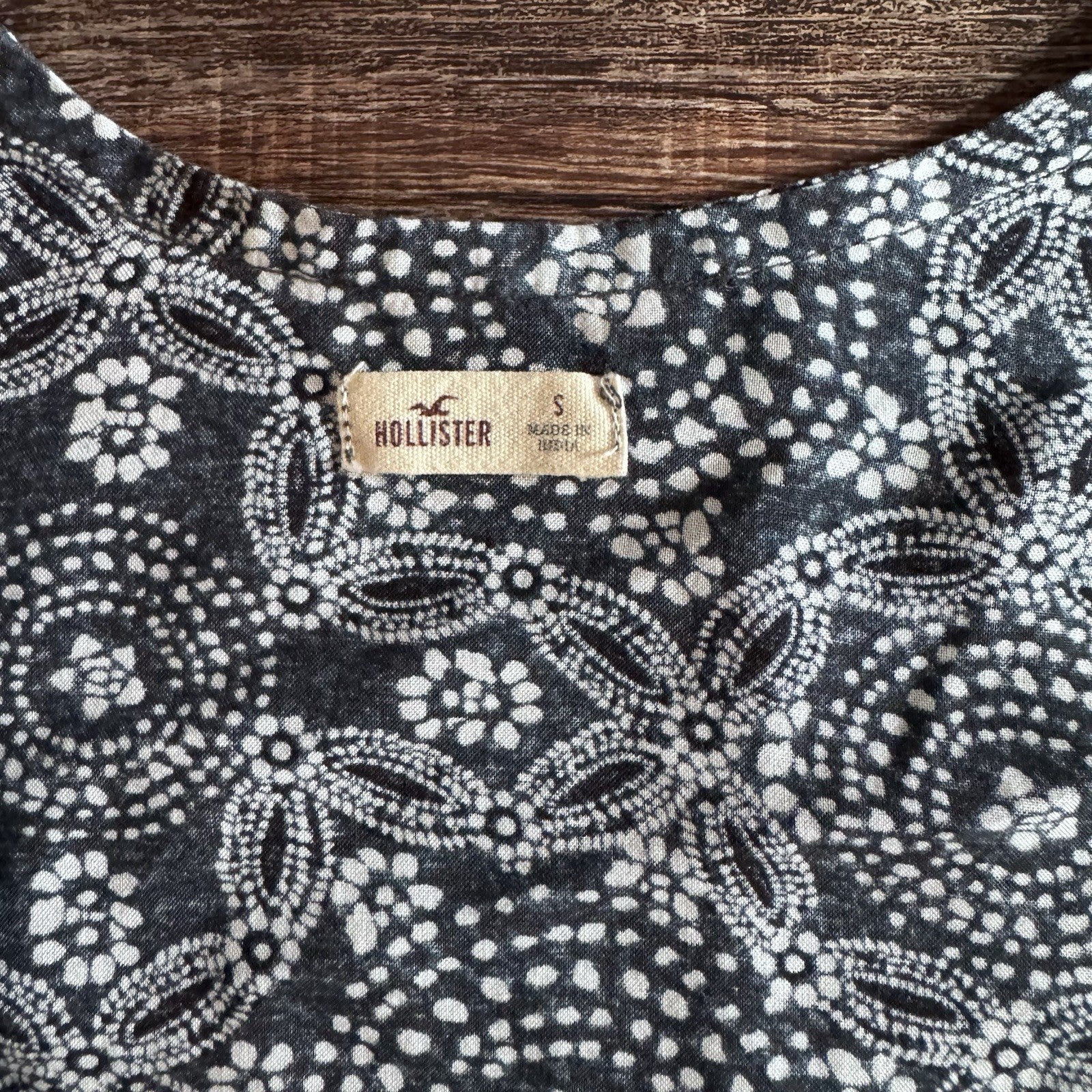 EUC HOLLISTER BIKINI COVER UP WITH FRINGE SIZE LARGE