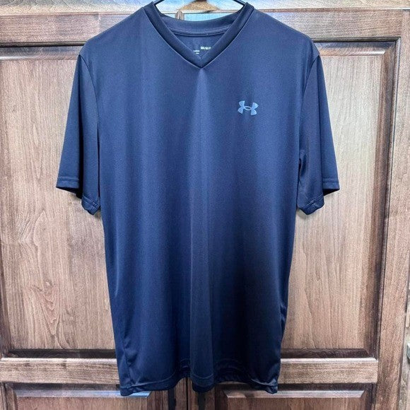 Under Armour Loose Fit Black V-Neck Tee - Size M