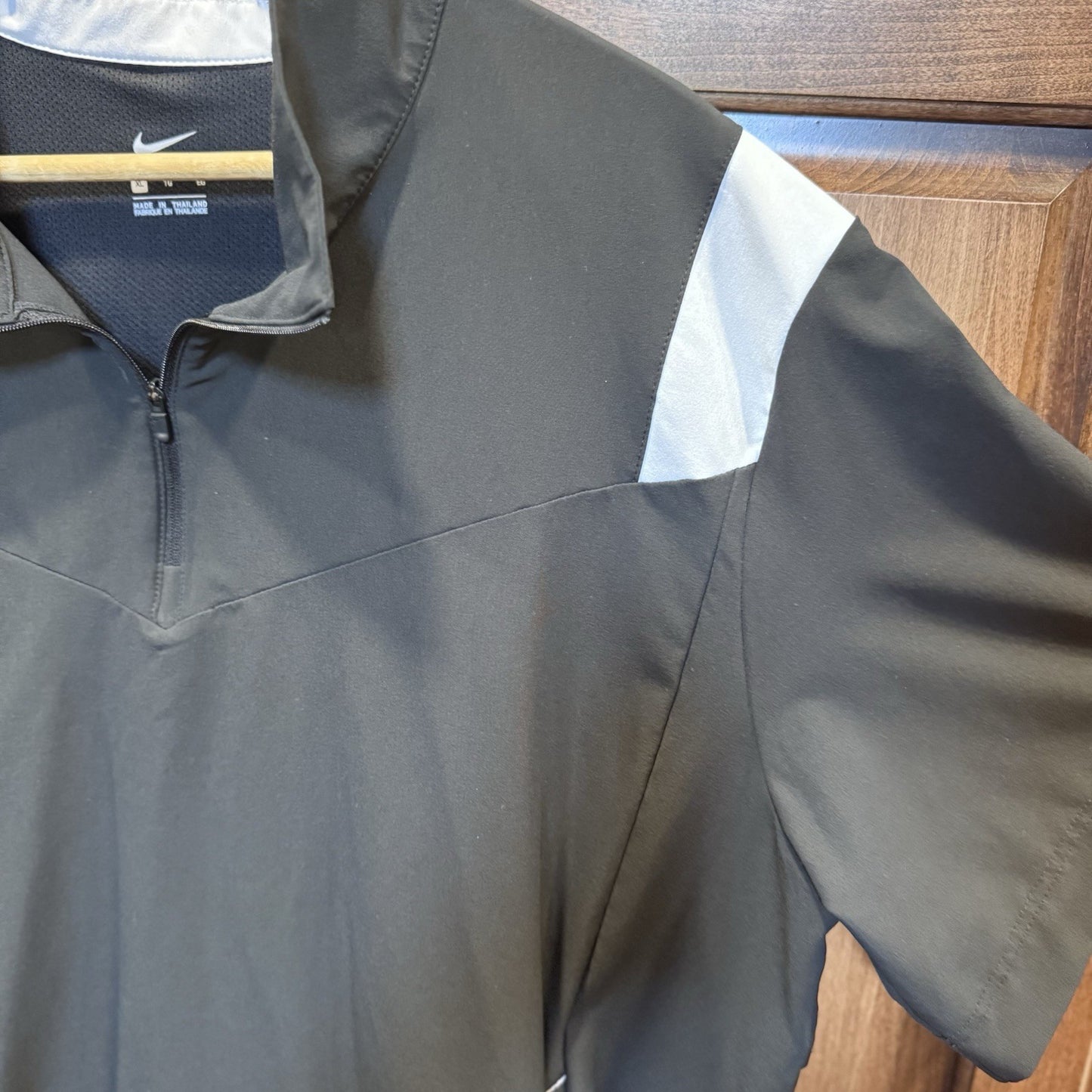Nike Men’s XL Black 1/4 Zip Short Sleeve Pullover Windshirt Golf Athletic Top