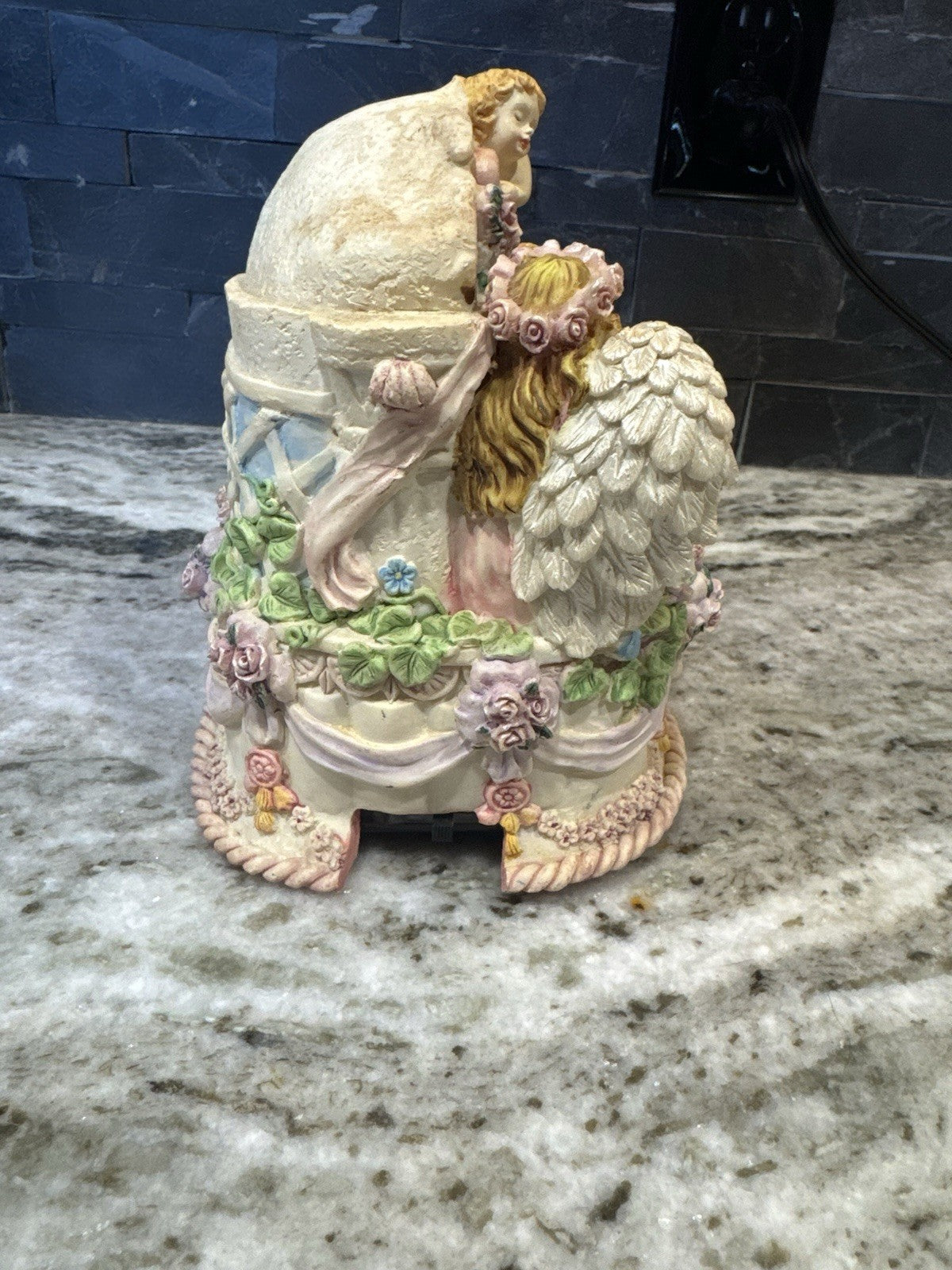 Vintage Angels Water Fountain Treasures Musical- Music Tested