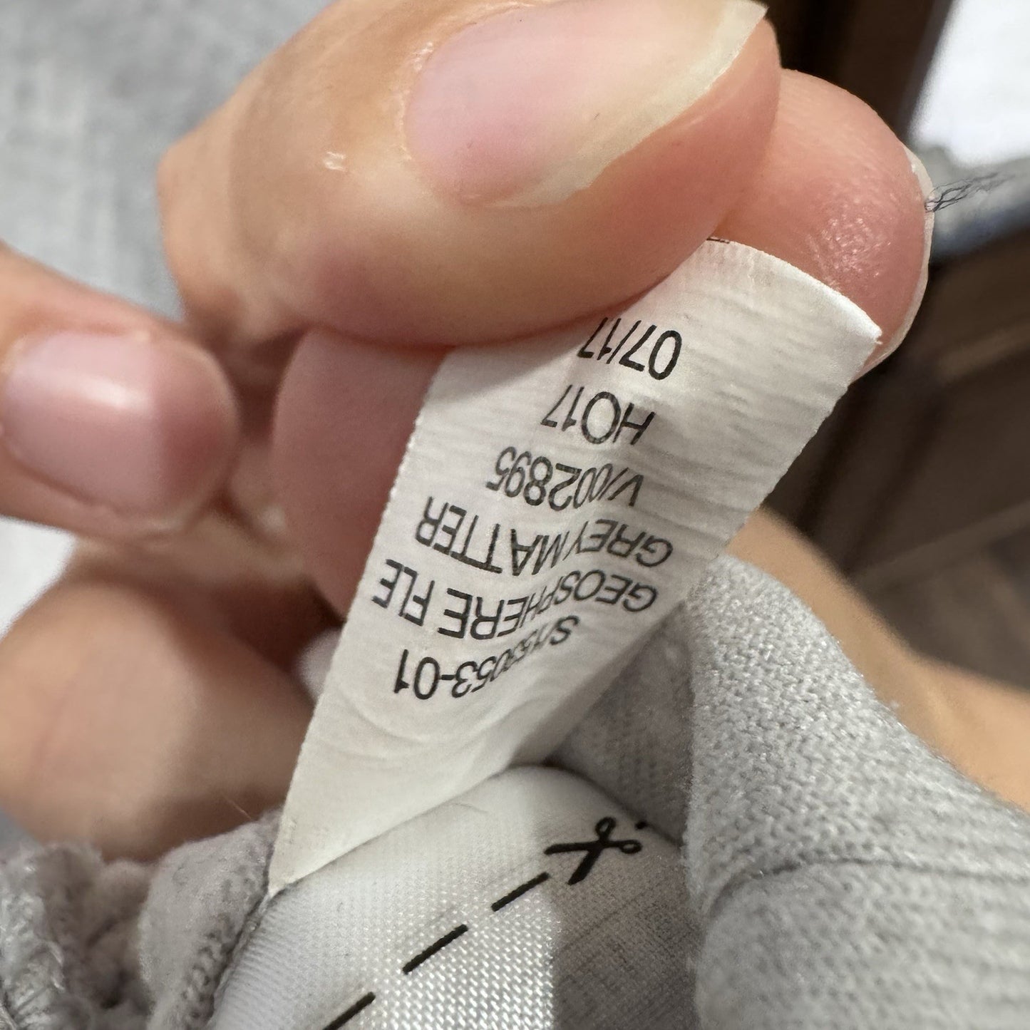 GapFit Funnel Neck Light Gray Pullover Sweatshirt Women’s Large