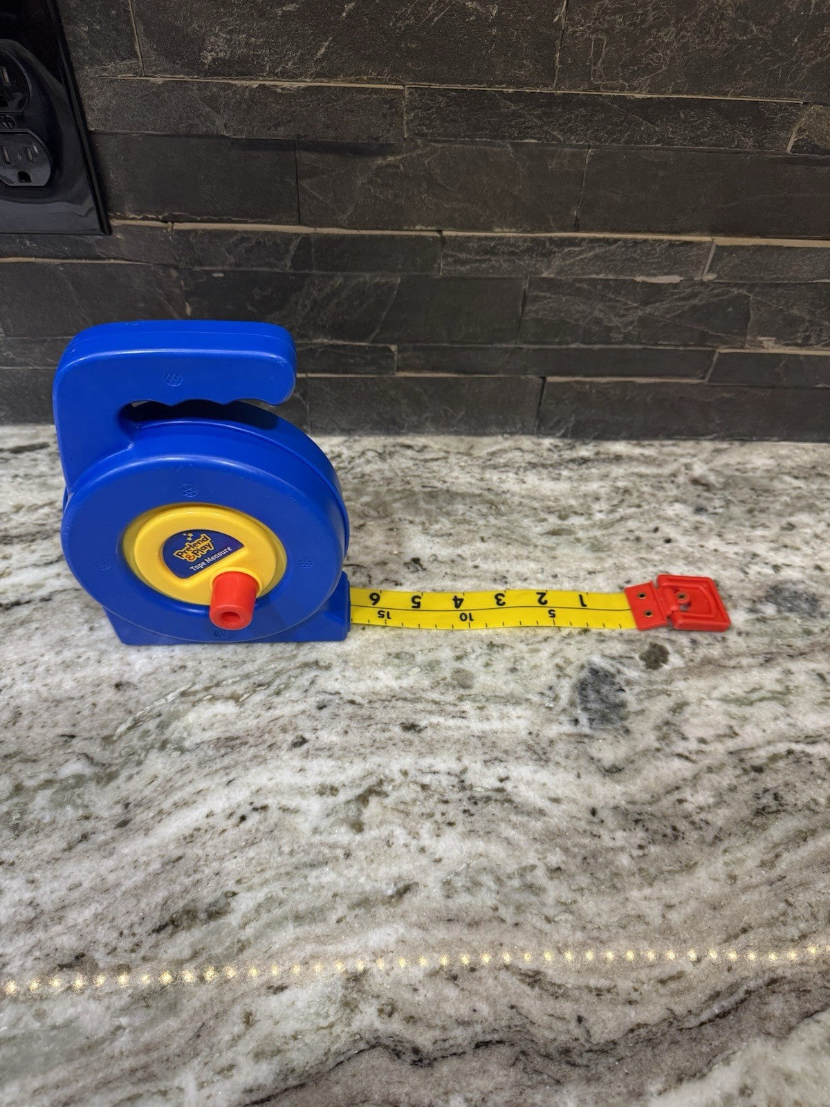 Learning Resources Pretend & Play Tape Measure Tool Toy Retractable