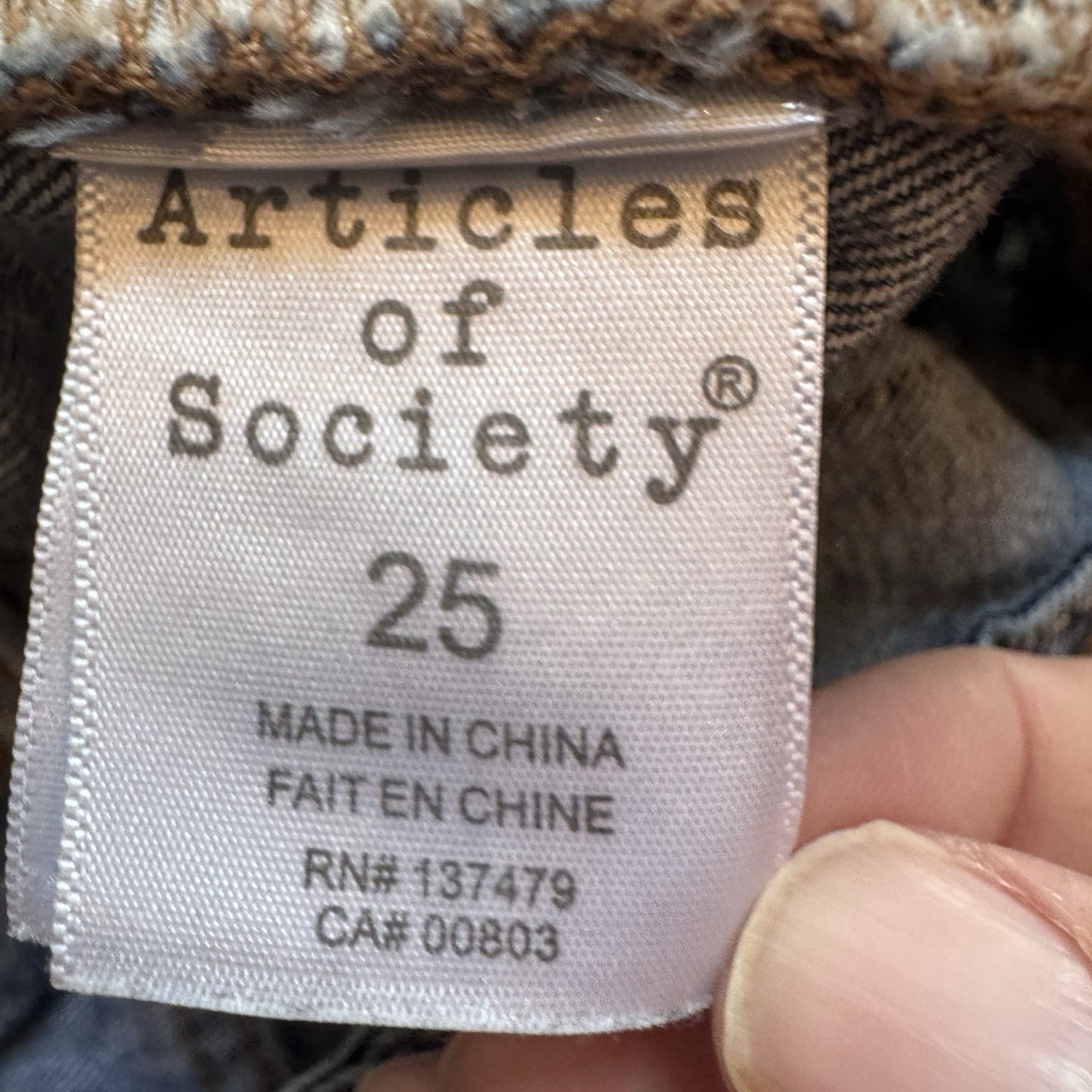 Articles of Society Distressed Jean Shorts Women’s Size 25 Raw Hem Fraye