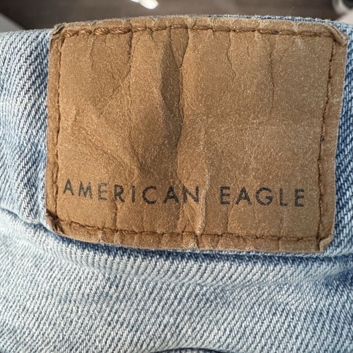 American Eagle Curvy Mom Jeans Women’s 4 Distressed Ripped High Rise Light Wash