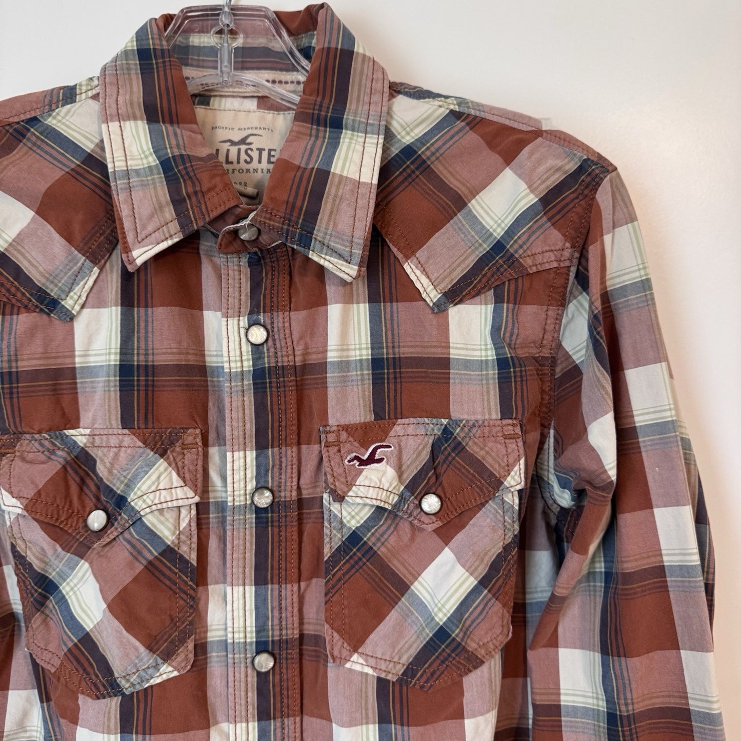 Hollister Men’s Western Plaid Shirt Small Snap Button Pearl Red Navy Cotton