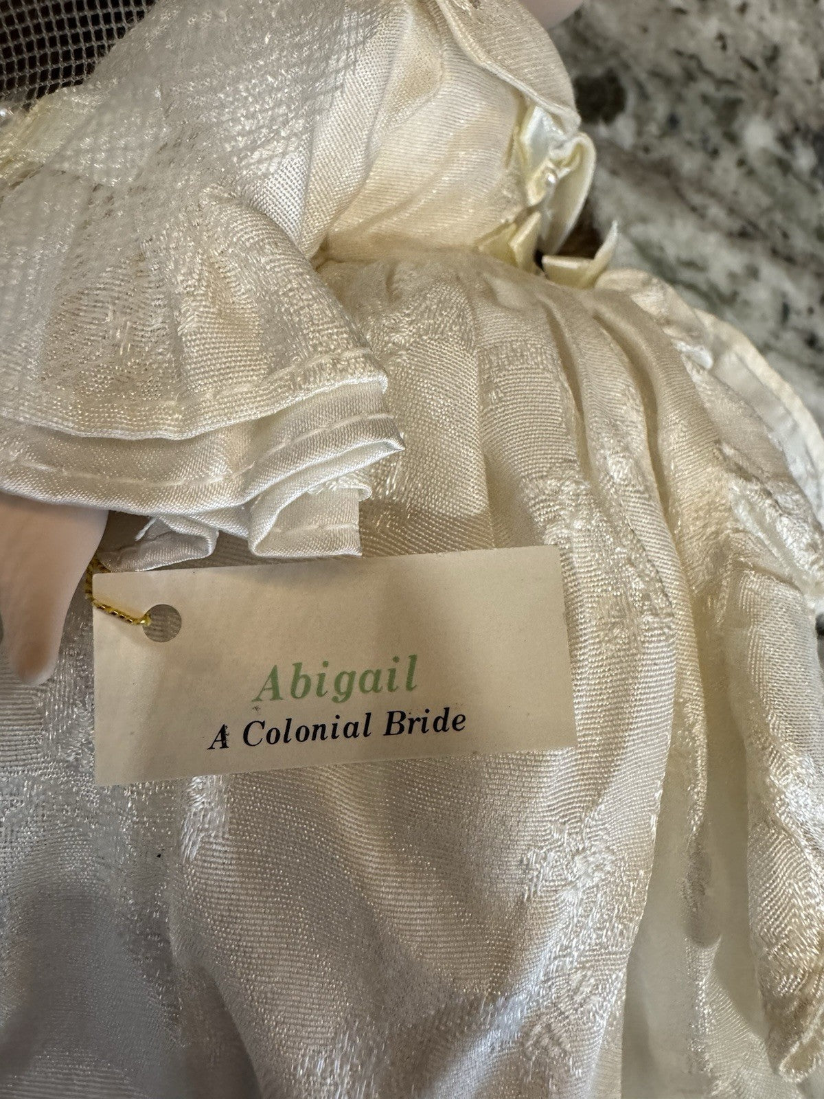 Vintage Danbury Mint Abigail A Colonial Bride Brides of America Doll Rare