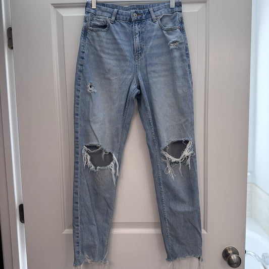 American Eagle Curvy Mom Jeans Women’s 4 Distressed Ripped High Rise Light Wash