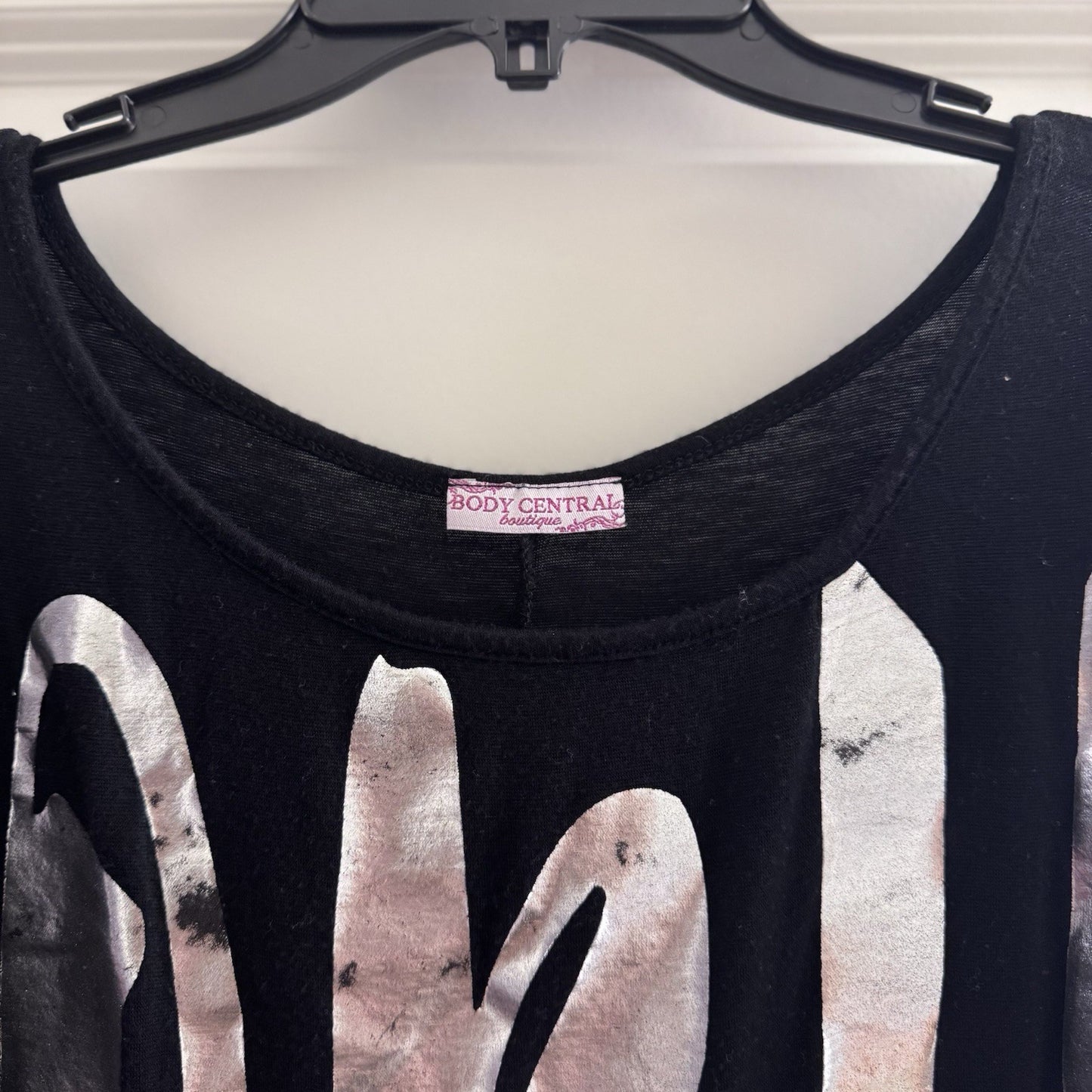 Vintage Y2K Body Central OK! Graphic Dolman Sleeve Top Black Metallic S USA 2007