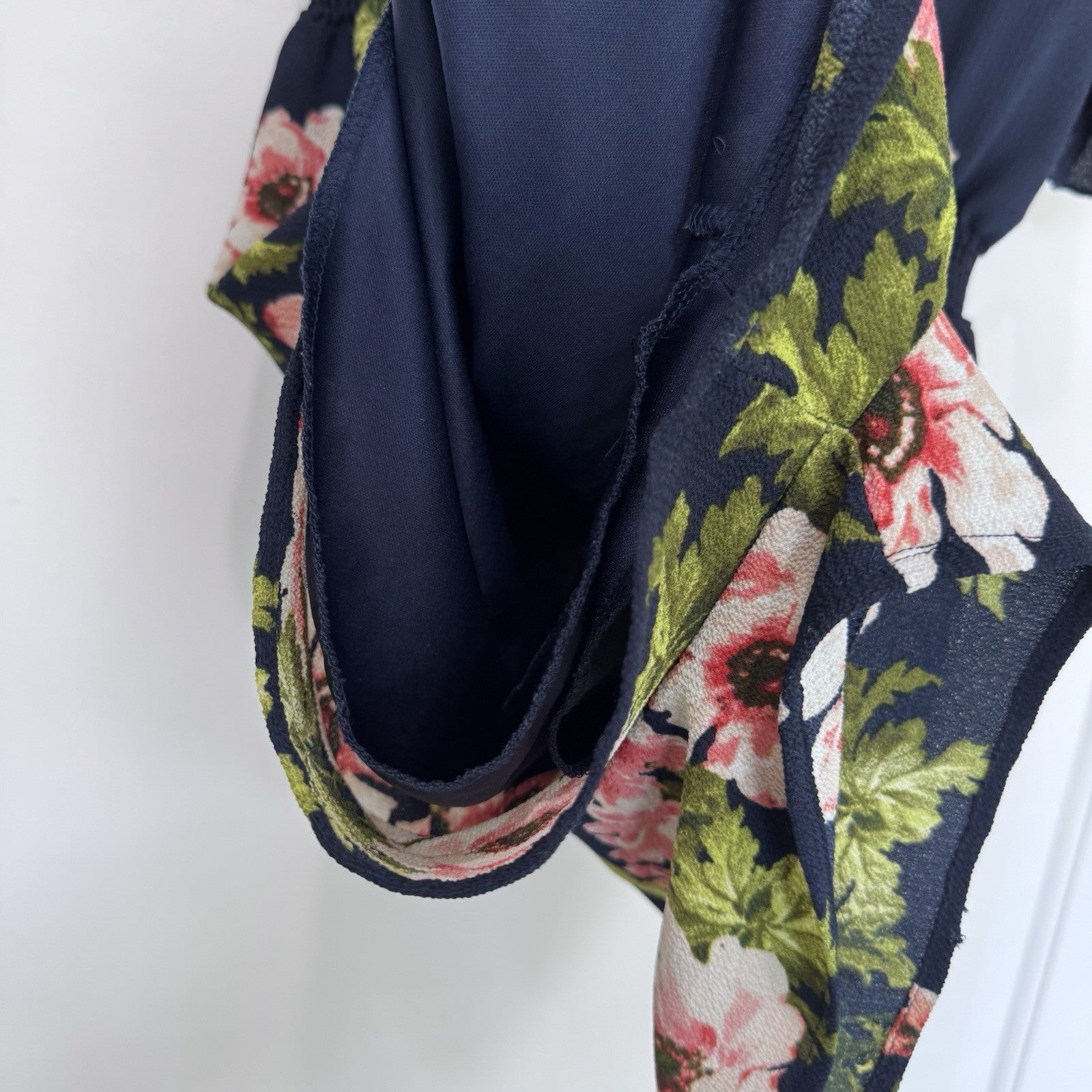 Papaya S Floral Romper Navy Pink Cutout Back Flutter Sleeve Y2K Festival Trendy