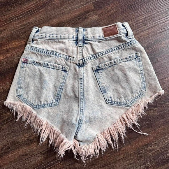 Urban Outfitters BDG High-Waisted Cheeky Denim Short – Pink Acid Wash