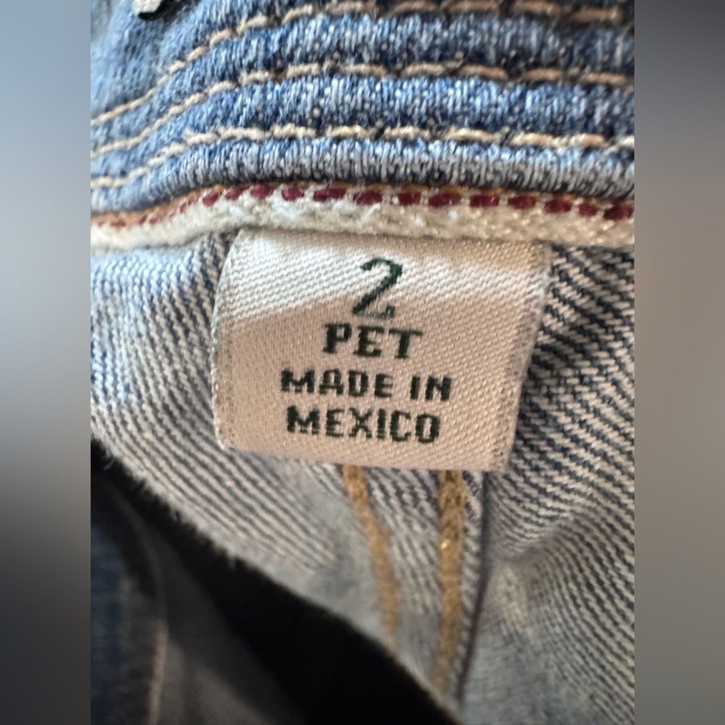 L.L. Bean Favorite Fit Blue Jeans Size 2P Straight Leg