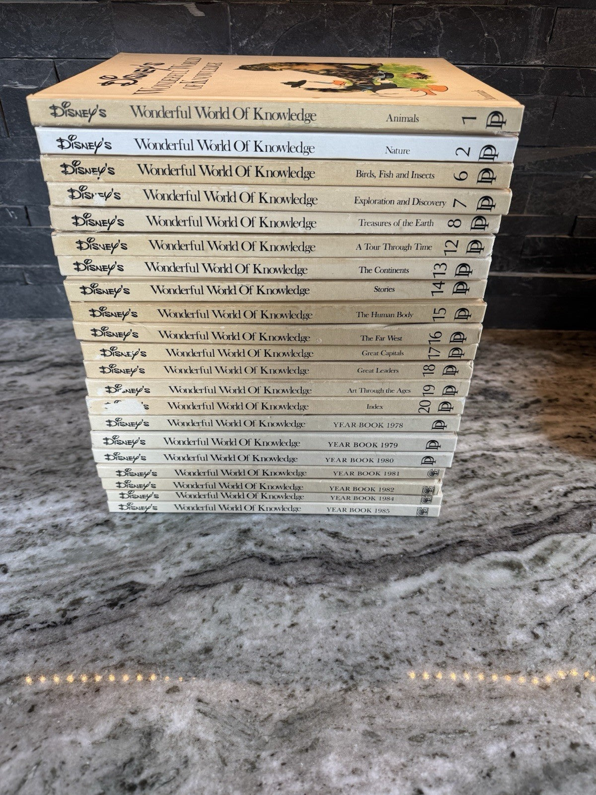 Disney Wonderful World Of Knowledge 21 Piece Set PLUS Yearbooks - Vintage!