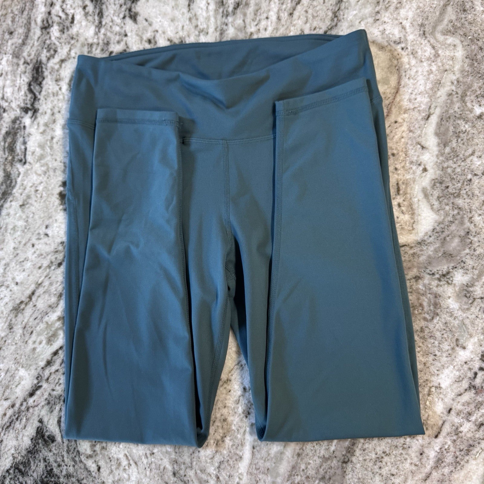 Fabletics High Waisted Seamless Mesh Legging Green Size Small.