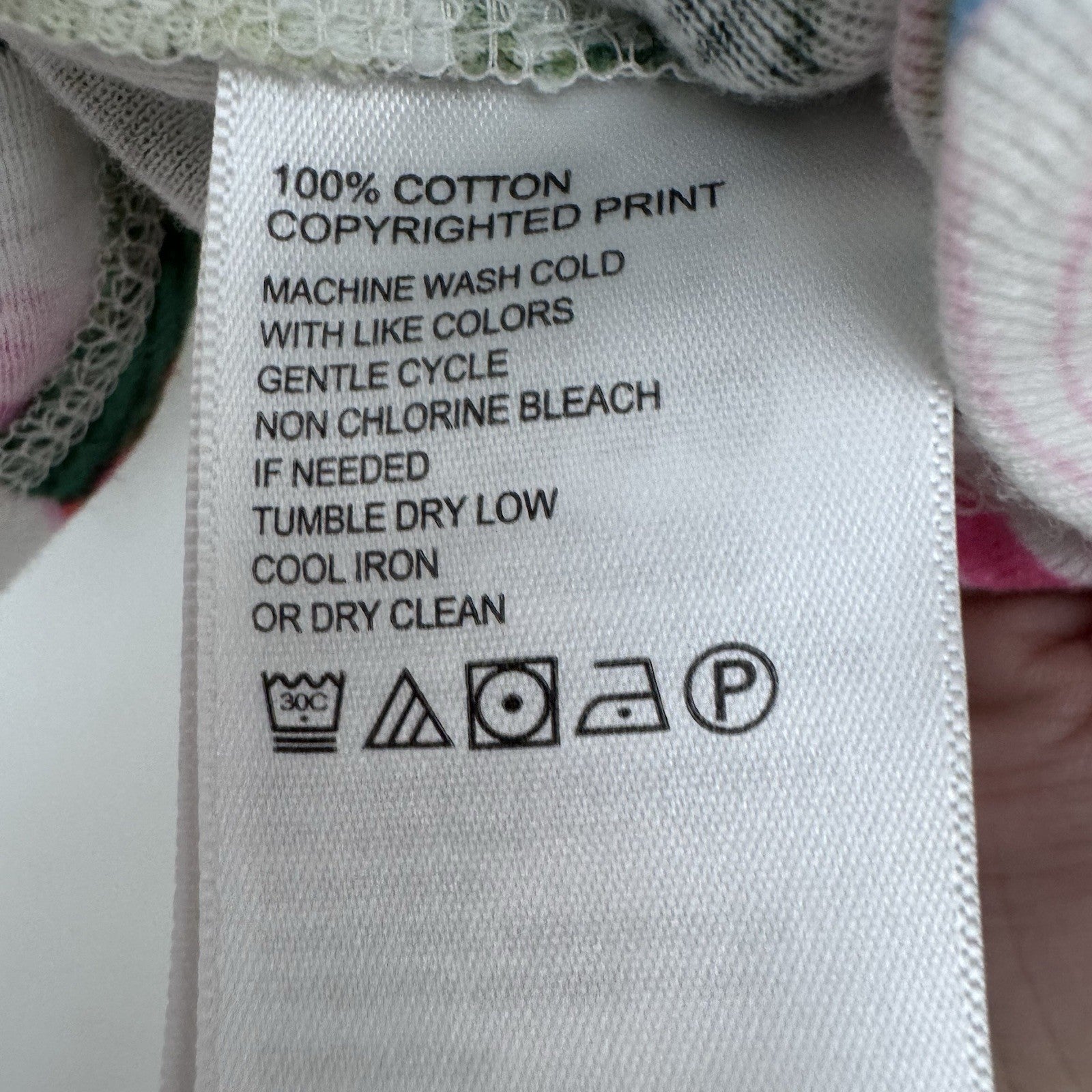 Tommy Bahama XS Floral V-Neck Top Long Sleeve Hibiscus Green Pink Blue Cotton