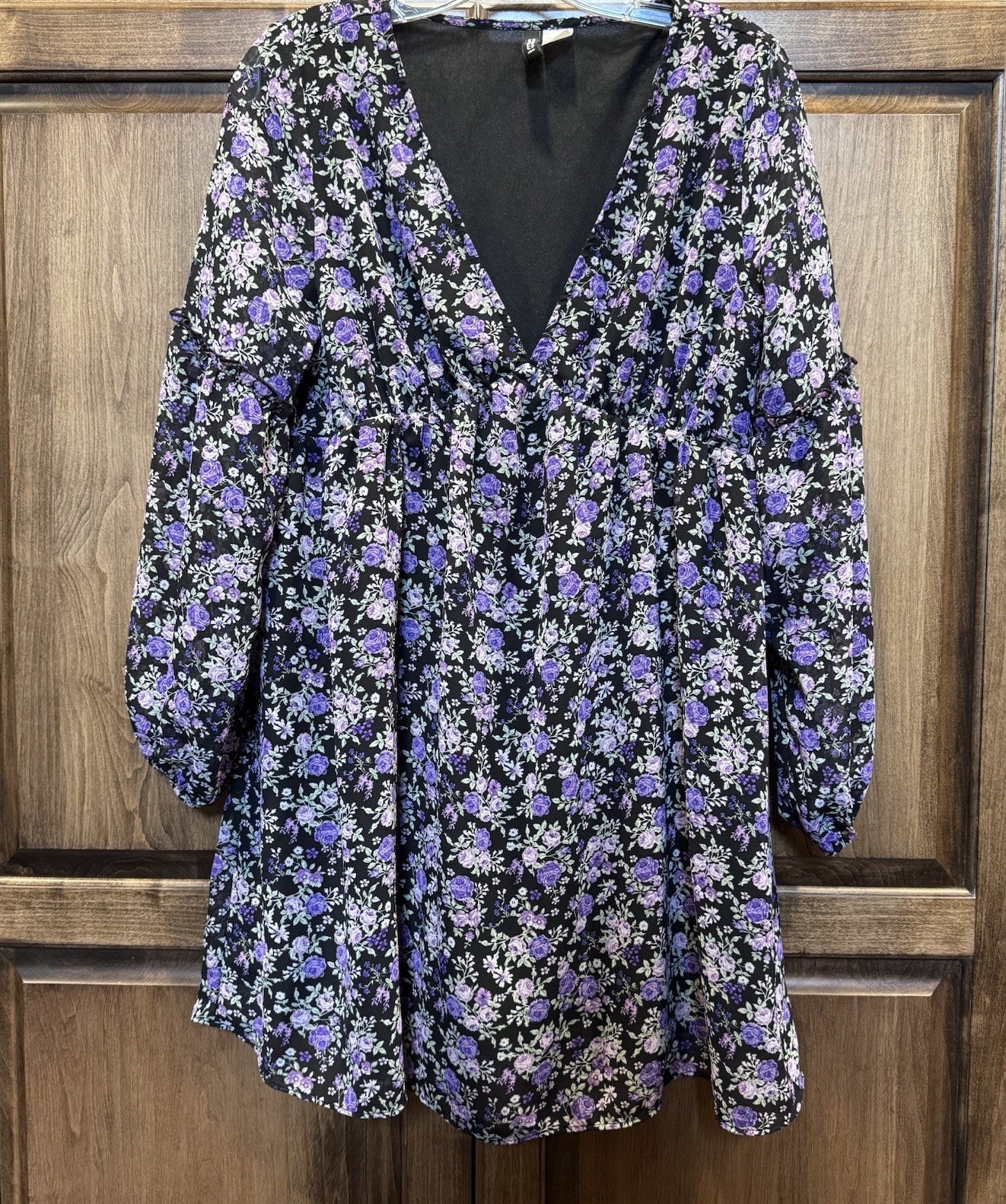 DIVIDED H&M Black Floral Babydoll Mini Dress Long Sleeve V-Neck Size SMALL