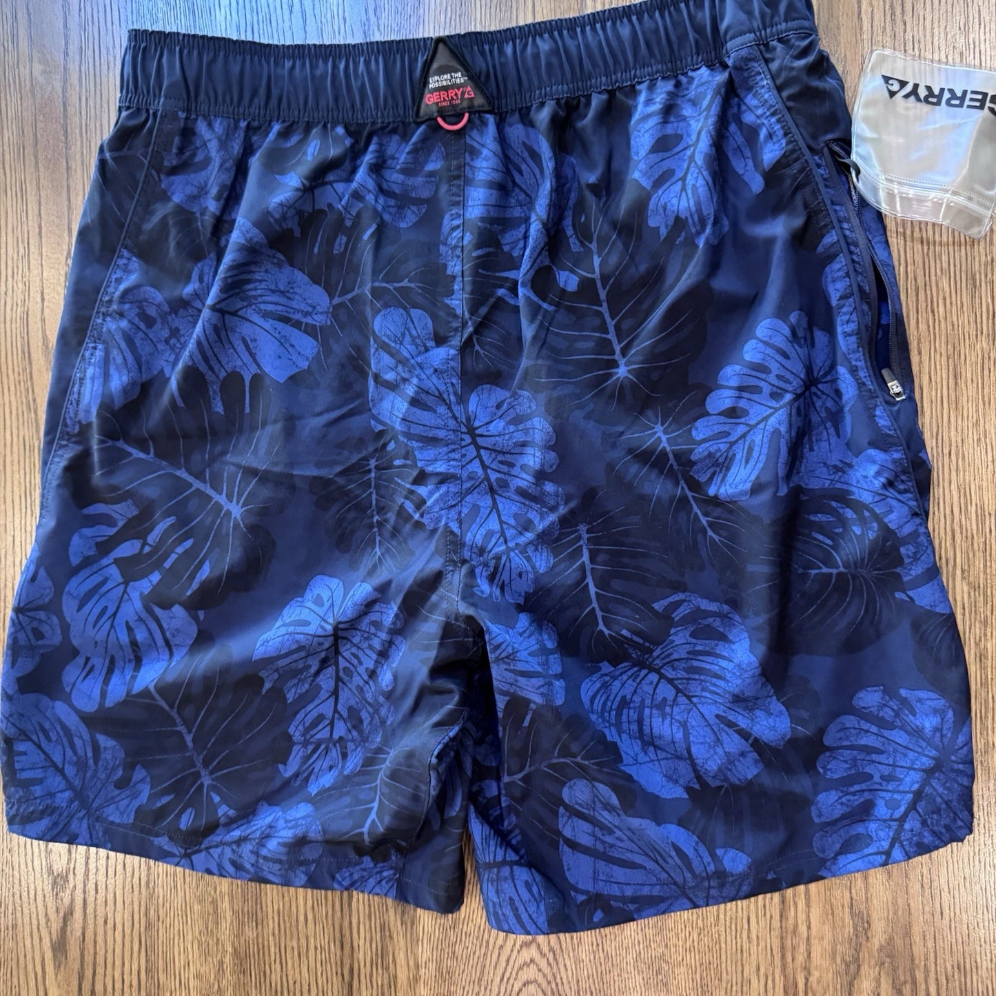Gerry Men’s Swim Trunks Size L Blue Leaf Print Board Shorts