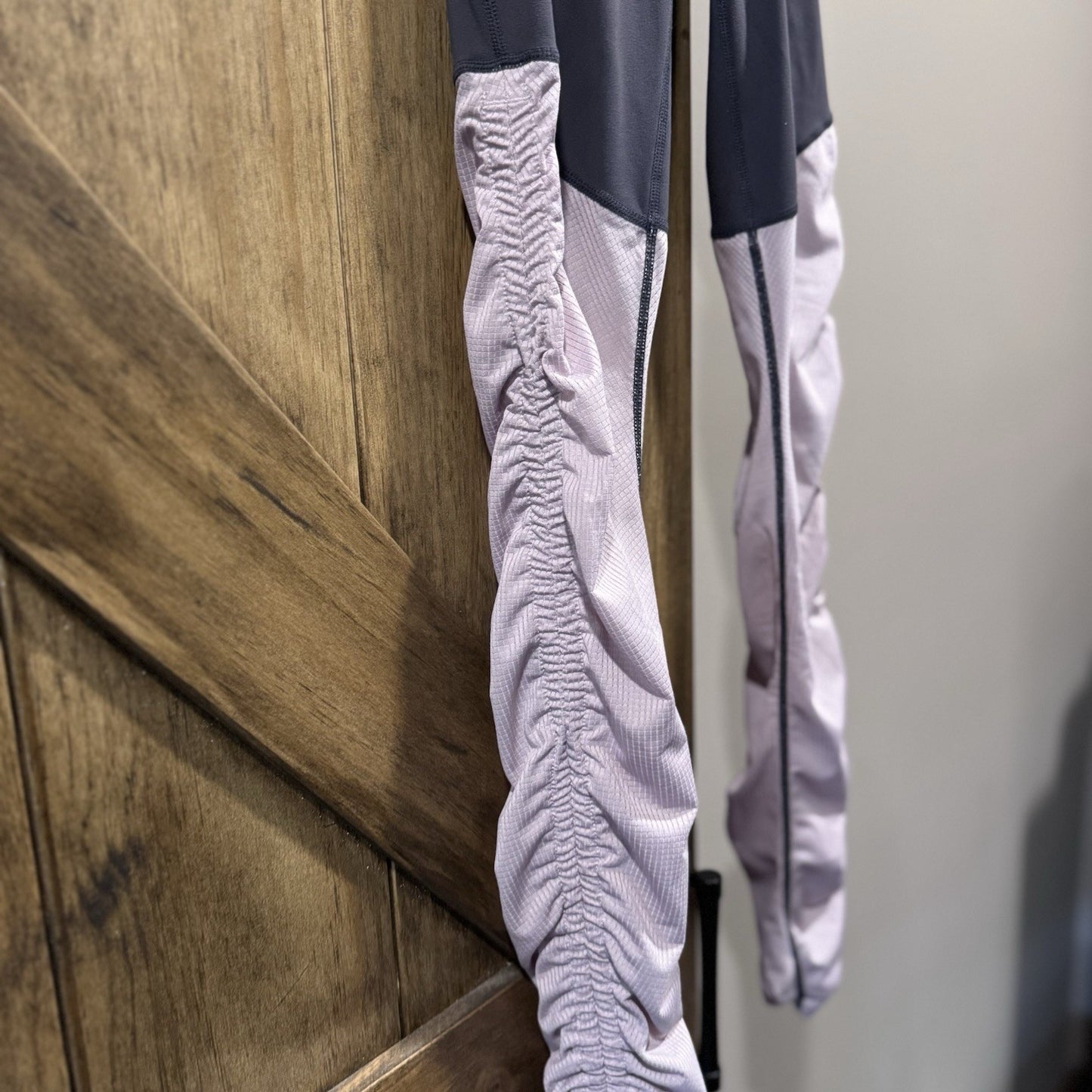 Fabletics Ruched Leggings XXS Gray Pink High Rise Scrunch Ankle Style 136438