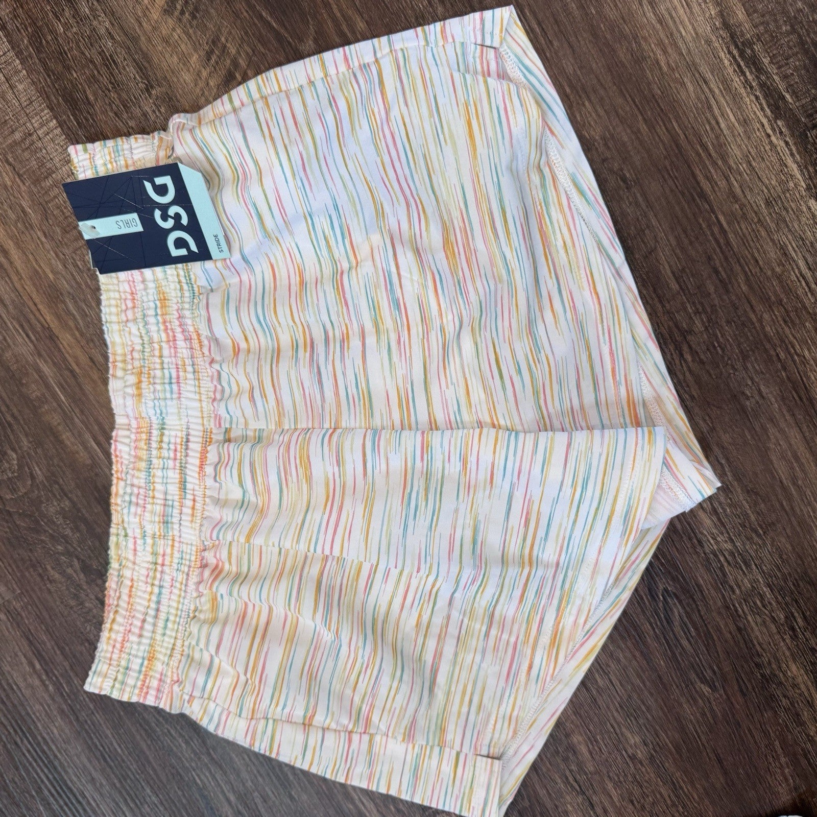 DSG Girls Stride Shorts Size L White Multi Spacedye NWT Built-In Liner $20
