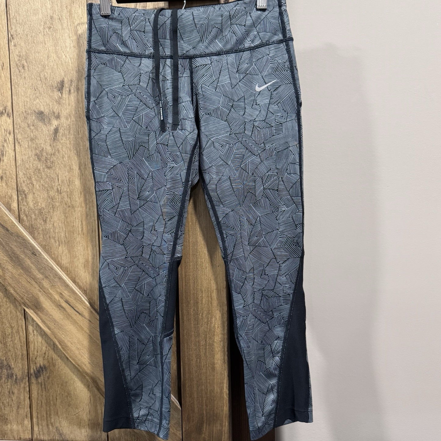 Nike Dri-Fit Running Capris Women’s Size Small Abstract Geo Print