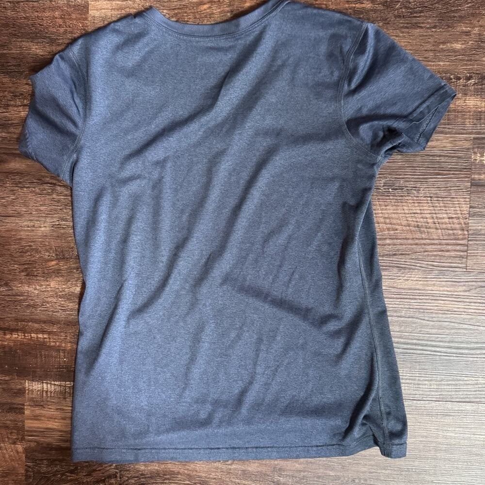 Nike Dri-FIT V-Neck T-Shirt Women's Medium Gray Athletic Activewear HO120509HBB