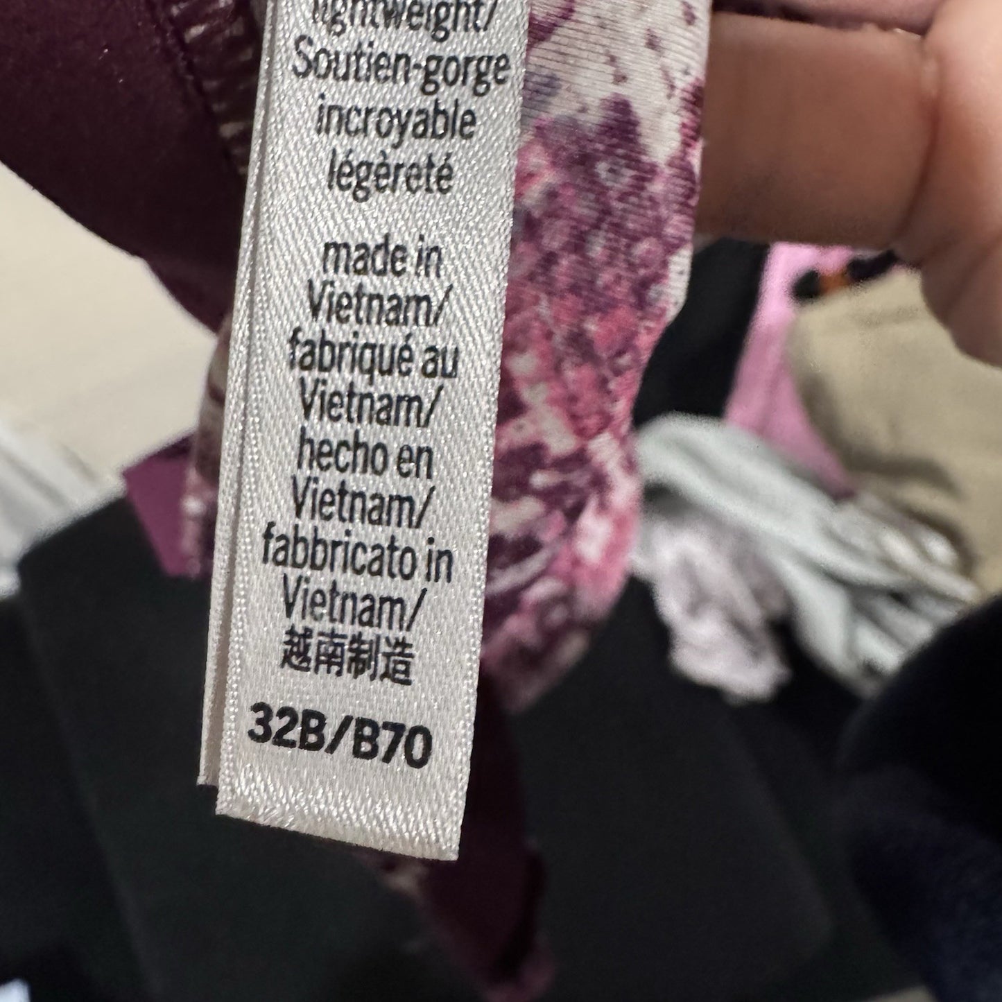 Victoria Sport Bra 32B Pink Purple Snakeskin Racerback Medium Support Activewear