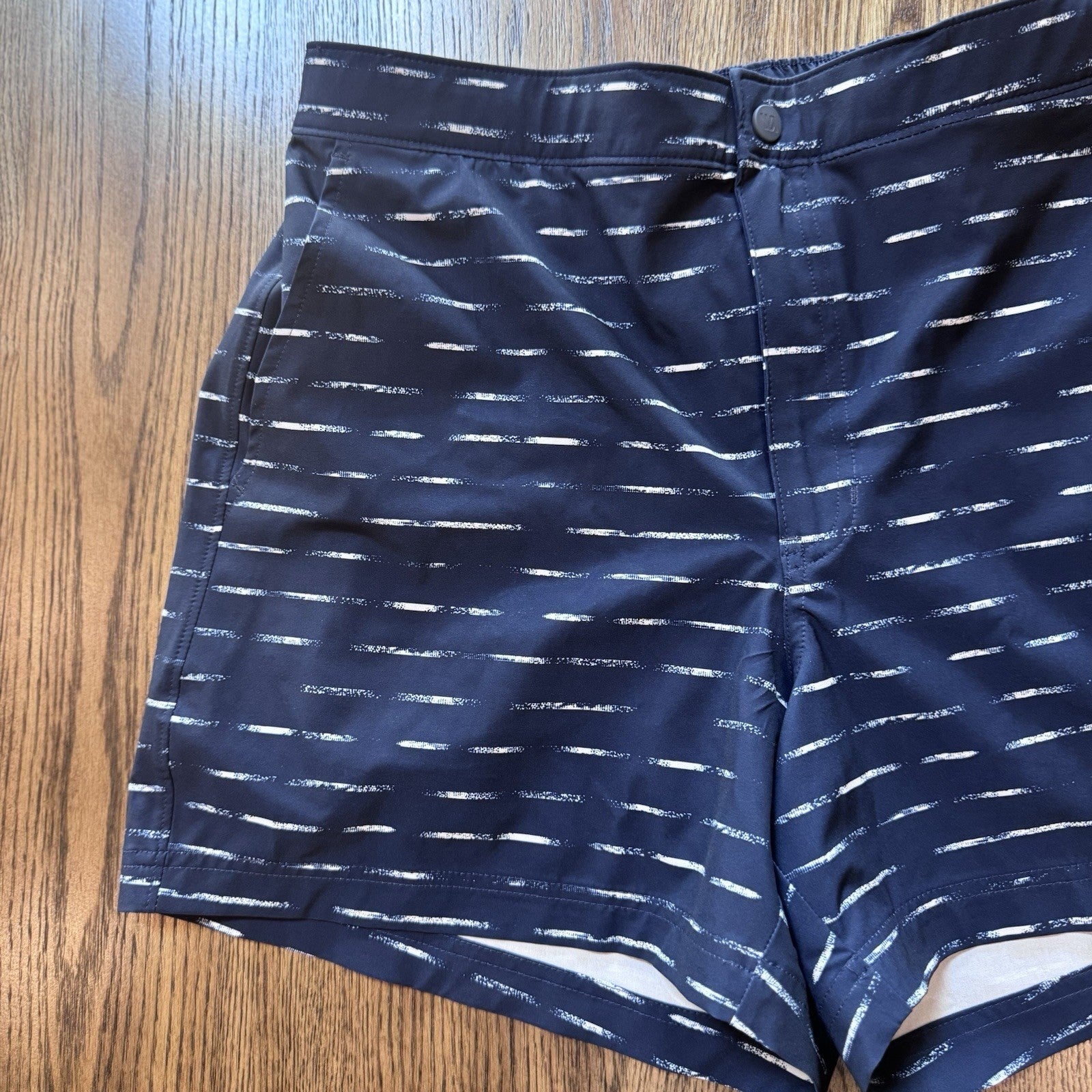 NWT VRST Men’s Slim Fit Swim Shorts M Navy Dash Print 5” Inseam Boxer Liner